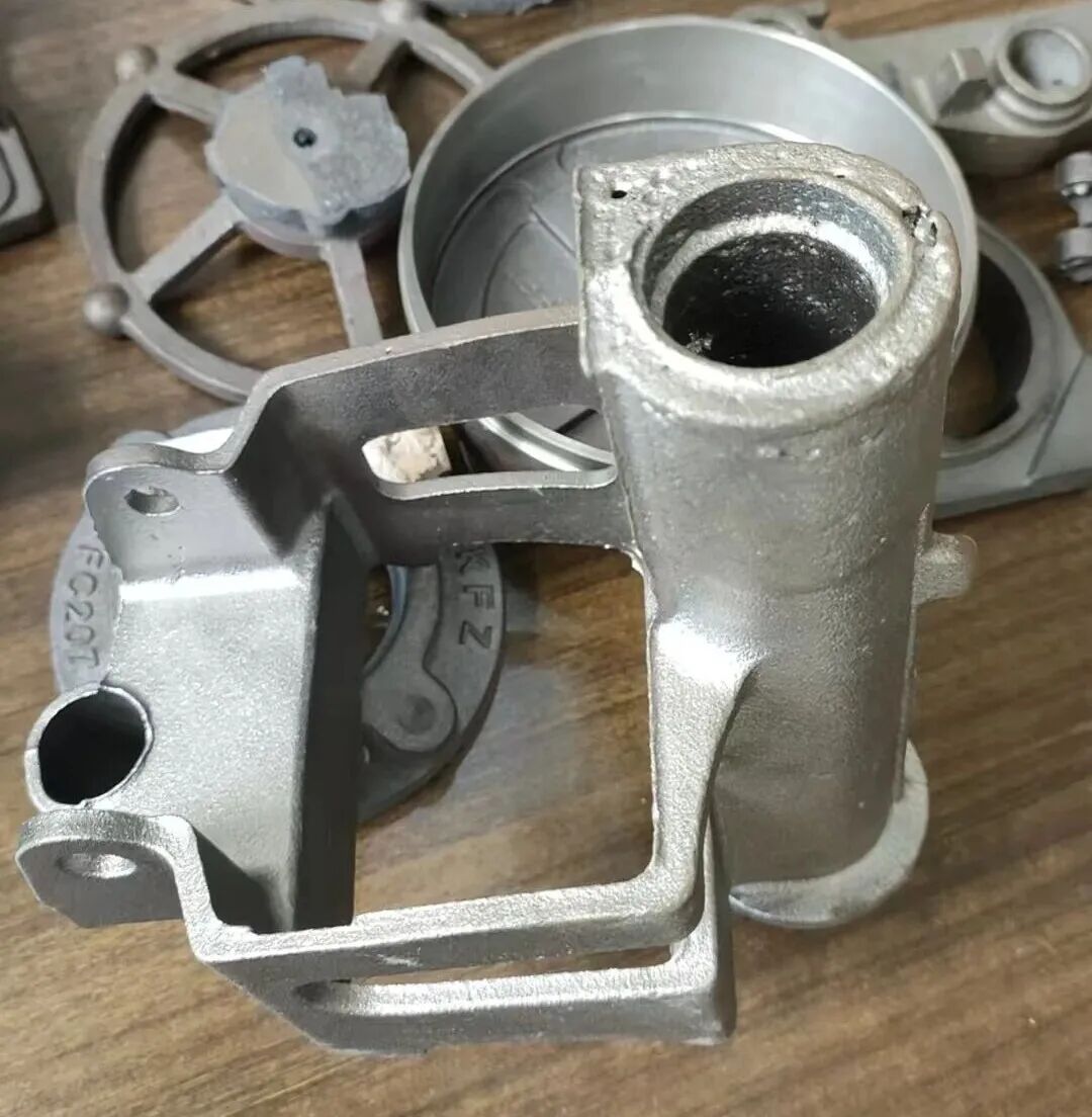 Жасыл құмды қалыптау технологиясын қолдана отырып, шойын бөлшектерін өндіру кезінде цилиндрлік құбырлы құм өзектеріндегі қатты кеуектілікті өңдеу